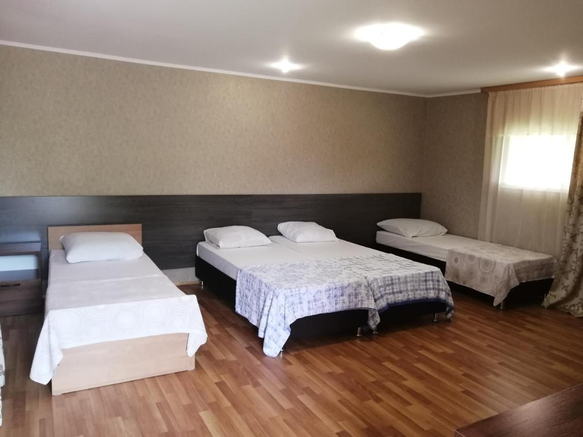 Мини-Отель На Агрба 22А Picunda Kültér fotó